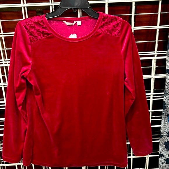 Women Polyester Spandex long sleeve top - Picture 1 of 5